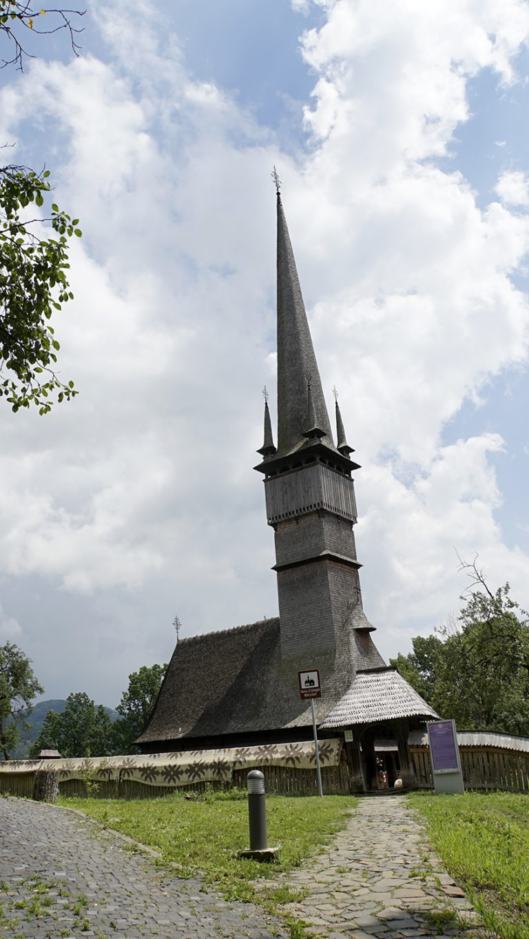 Iglesia de Surdesti